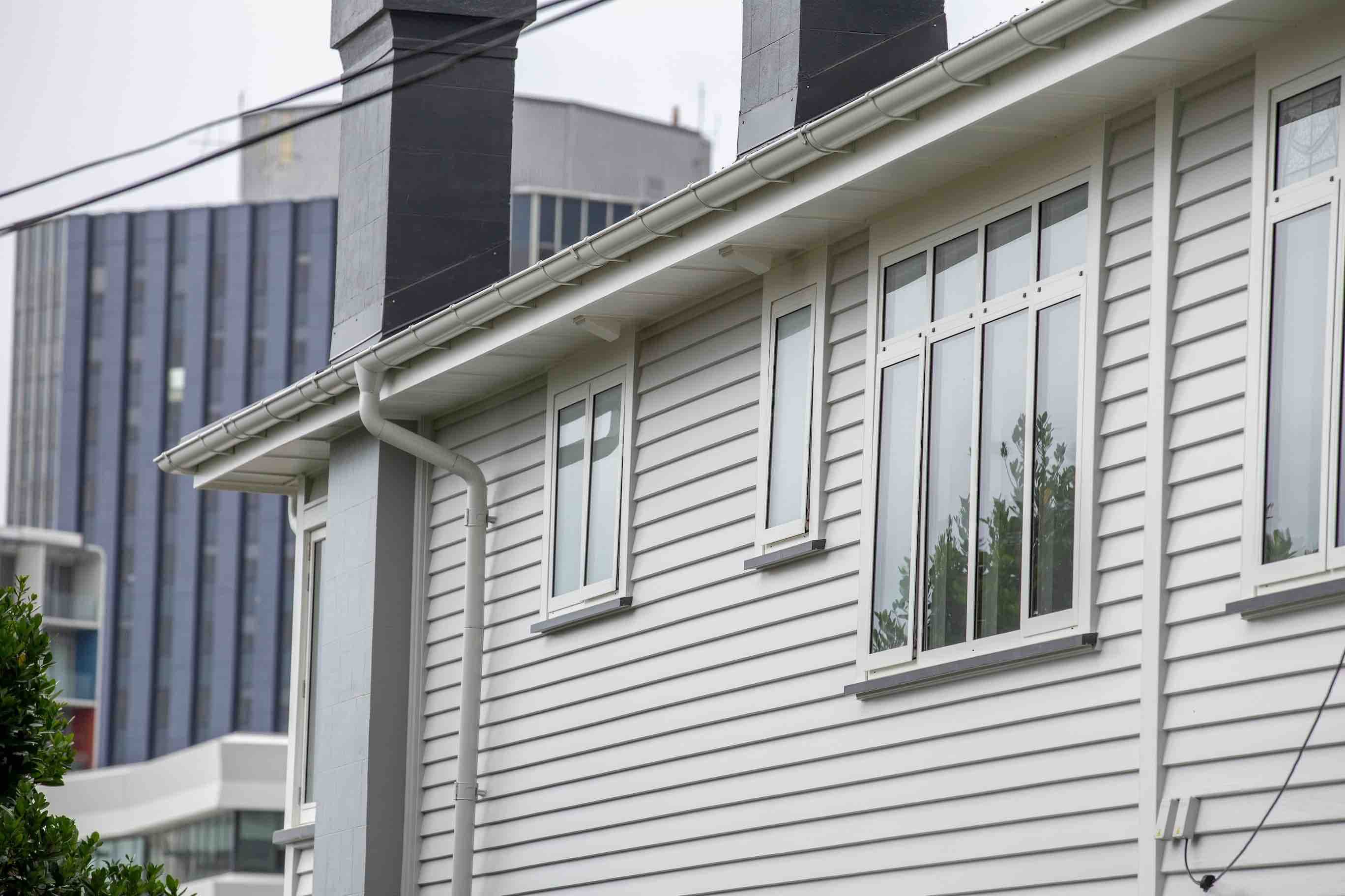 Lindab gutter system installation