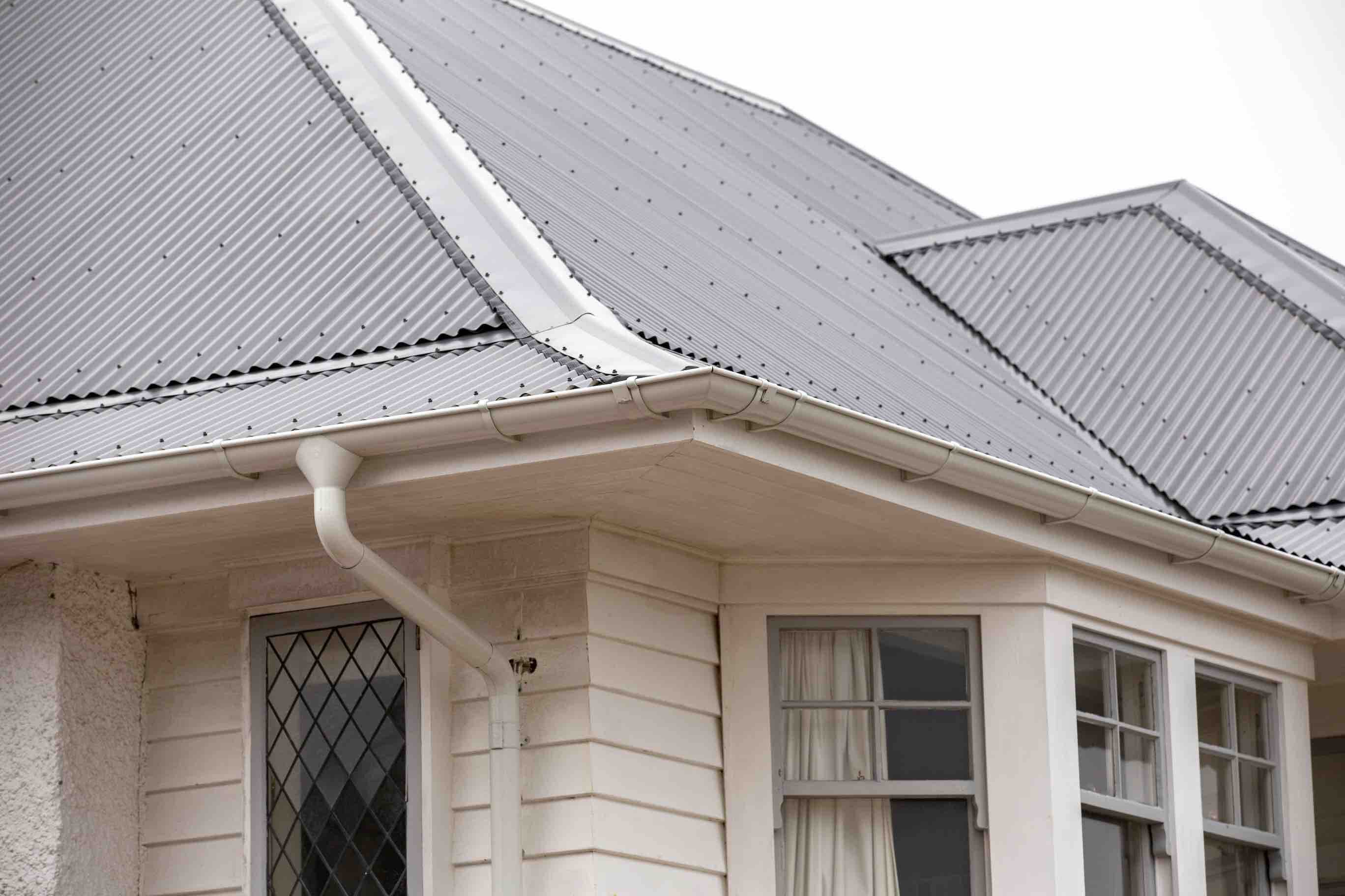 Lindab Gutter Bracket with ladder attached